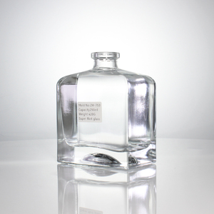 Phổ biến nhất rỗng hình vuông rượu tinh thần 250ml 500ml siêu Flint Kính Vodka Gin Whisky Tequila chai với nút chai - Product Image 4