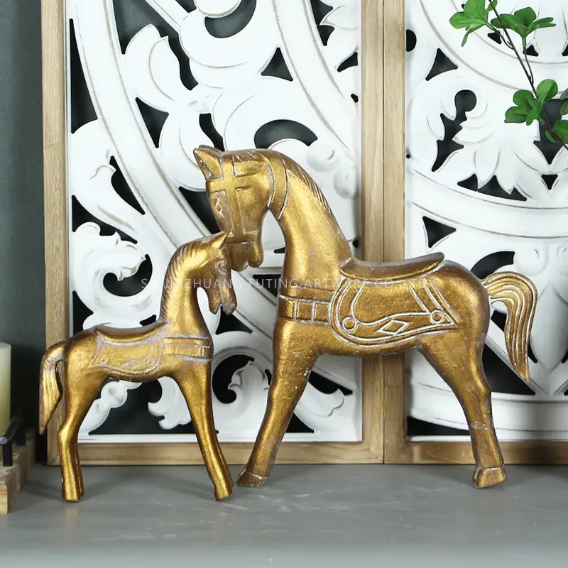 Escultura de caballo decorativa dorada de madera, estilo retro, personalizado de fábrica, para dormitorio, sala de estar, regalo, Decoración de mesa