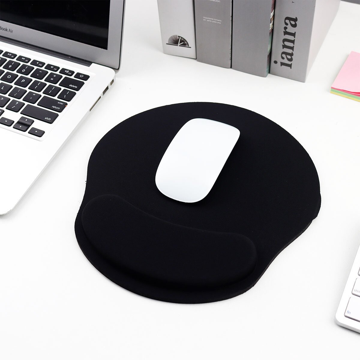 E02 black