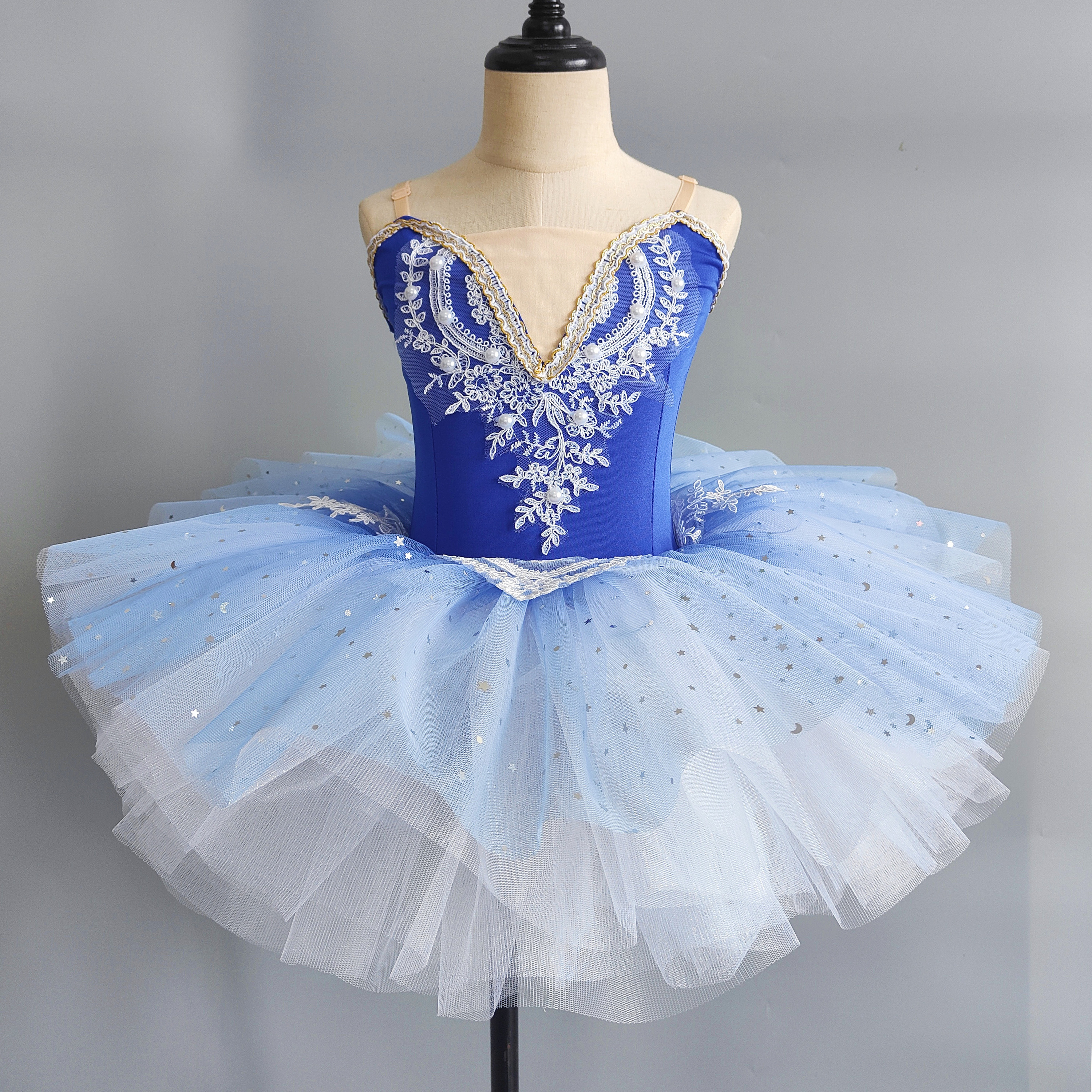 Sapphire blue-peach blossom