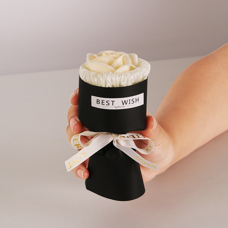 Champagne mini rose bouquet