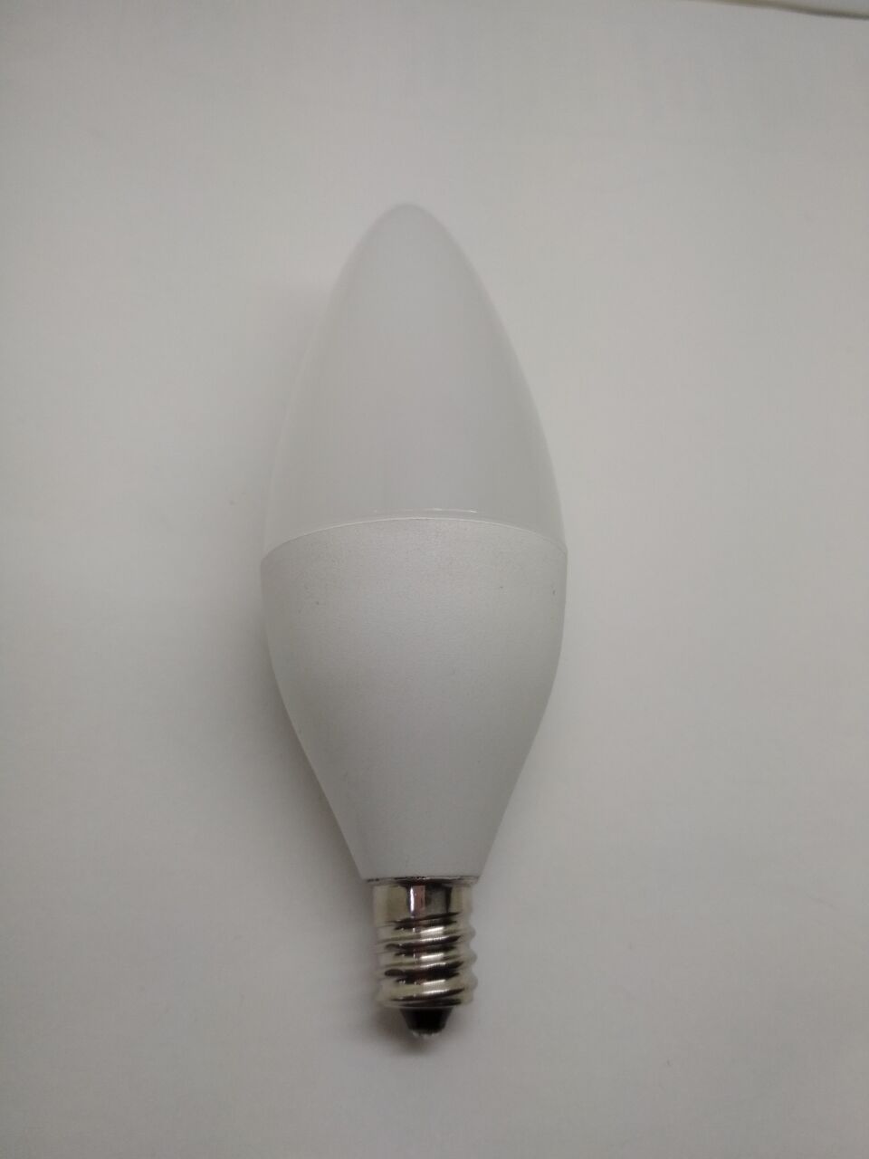 C37-6w-e14
