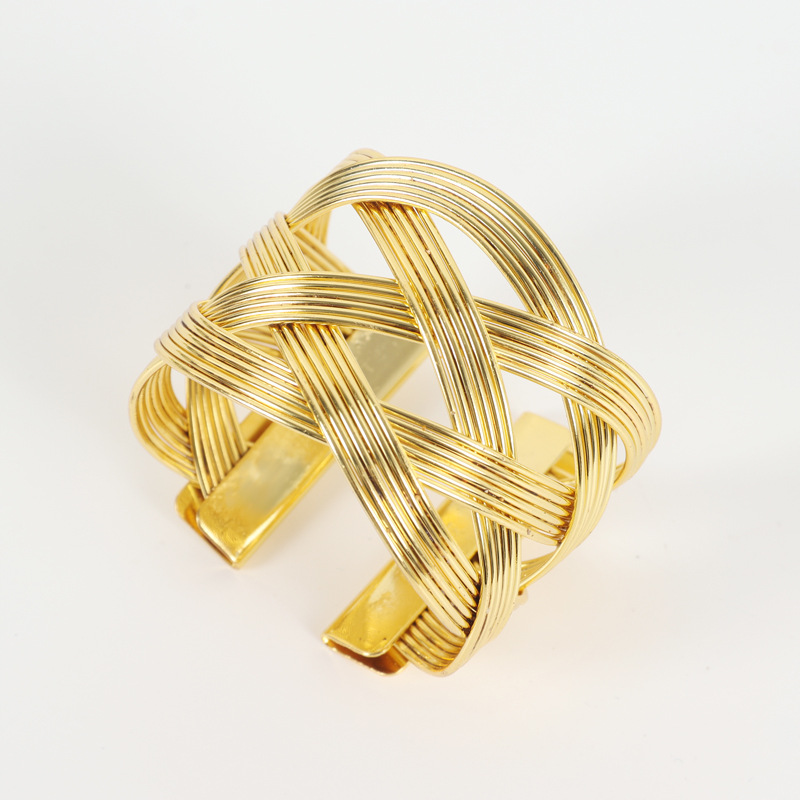 Irregular opening gold