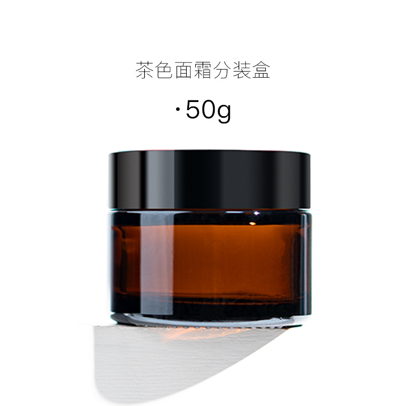 50g; Golden cover+sticker+cream spoon