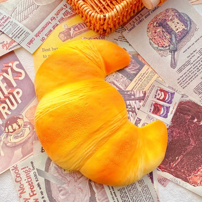Croissant yellow