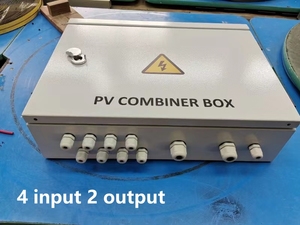 Rising Solar 2 <strong>4</strong> 5 8 12 16 Strings <strong>Input</strong> <strong>1</strong> 2 3 <strong>4</strong> <strong>Output</strong> Price 1000VDC 26~208A DC Solar PV Combiner Box for Solar Panel