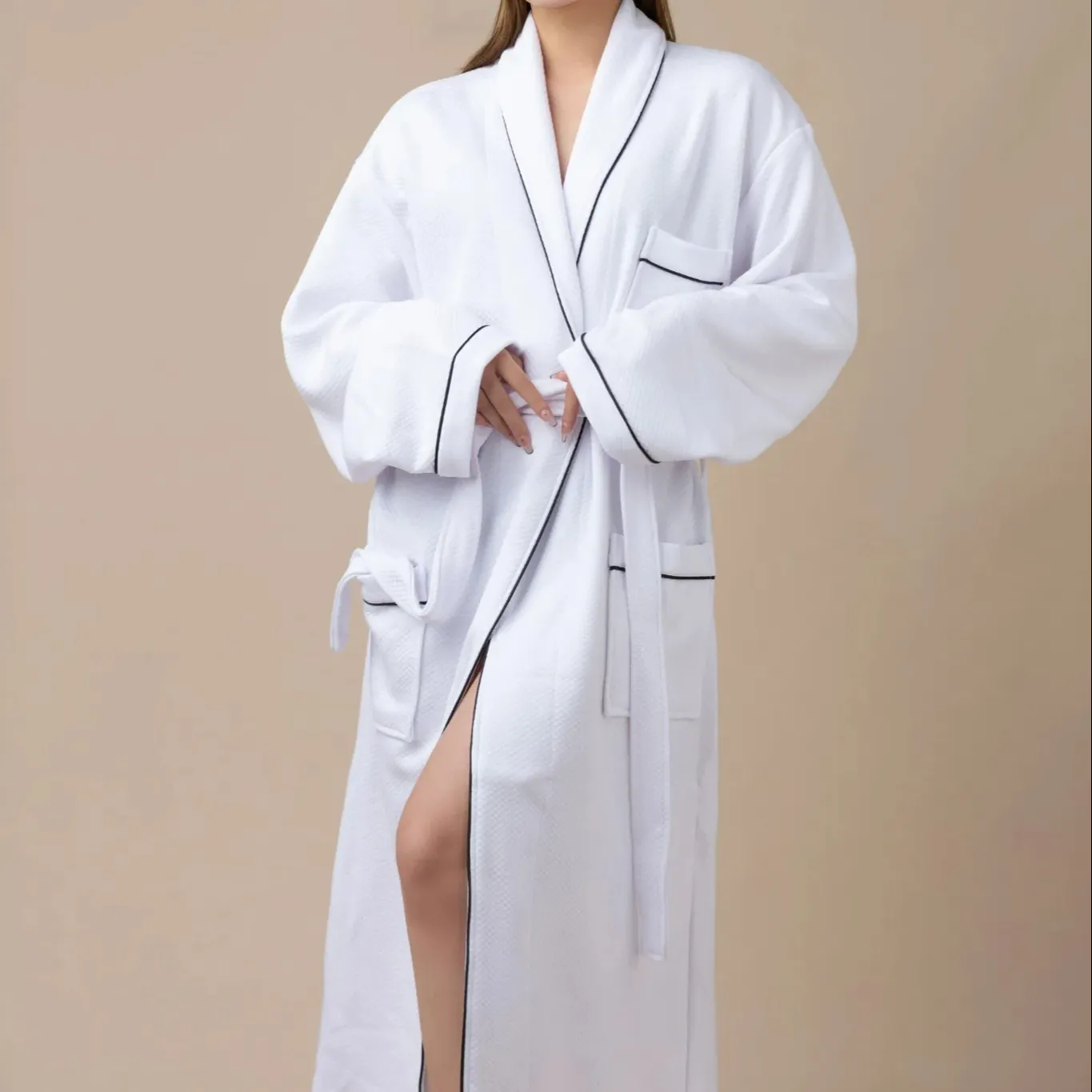 Bata de gofres de lujo para Hotel, bata de baño blanca 100% de algodón orgánico para mujer, bata de baño con cuello chal de hotel suave unisex con logotipo personalizado