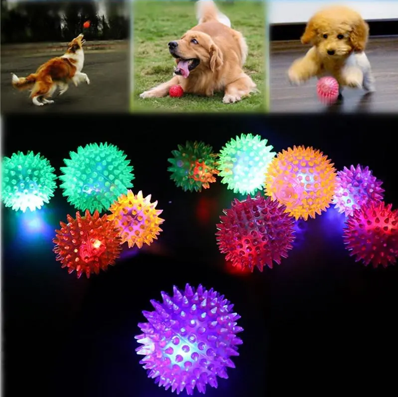 Pet lampeggiante palla rimbalzante giocattolo cani e gatti Squeeky giocattolo casuale colore Spike Ball Pet Toy