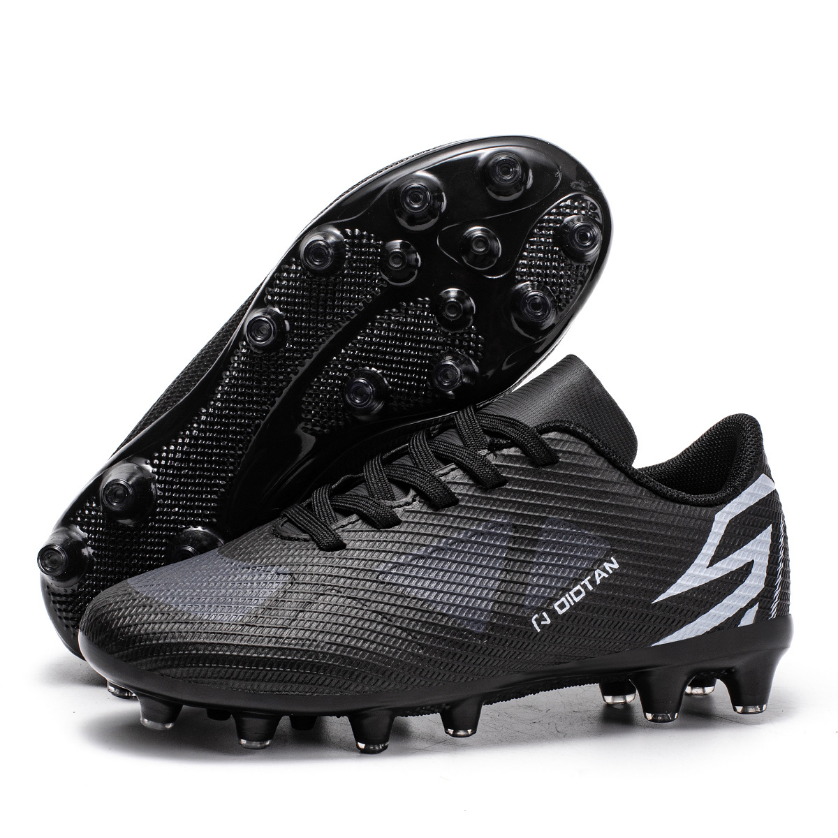Spike black