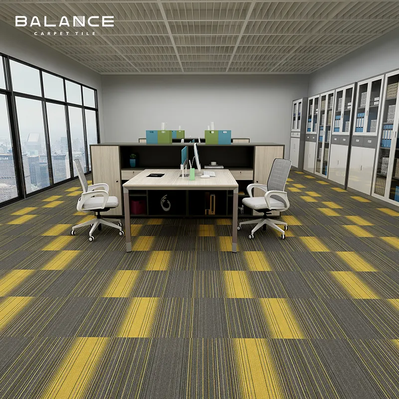 Tapis épais modulaire imperméable carré pvc carreaux de bureau commercial moderne 25x100cm tapis de luxe pour bureau
