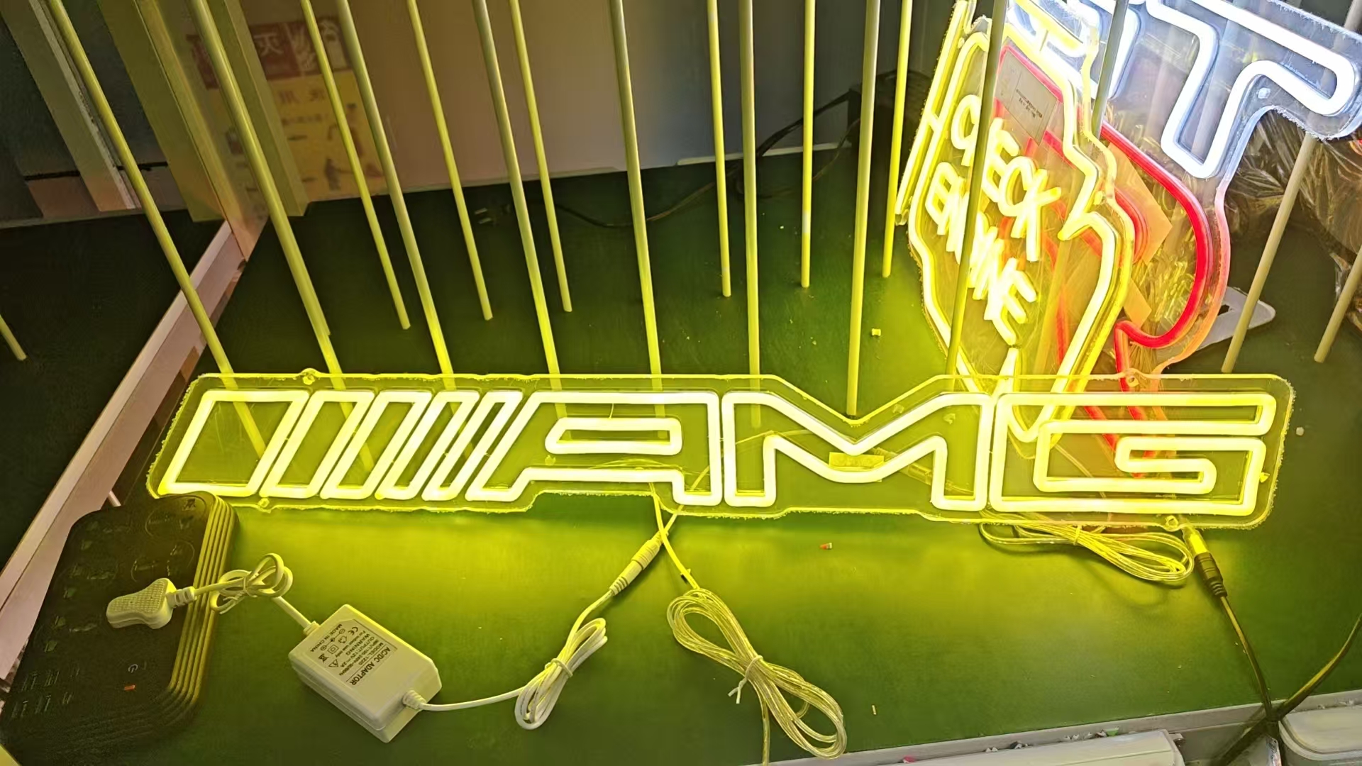AMG สีเหลือง 83*12ซม