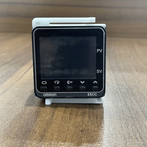 Independent 2-Punkt <strong>Digital</strong> <strong>Temperature</strong> Controller Relay <strong>Output</strong> E5CC-RX2ASM-801 Screw Terminal Type for <strong>Temperature</strong> <strong>Sensor</strong> - Product Image 1
