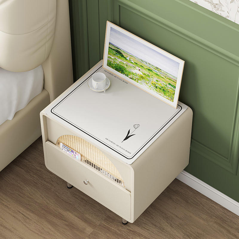 Coussin de table de chevet - se démarquant de la foule