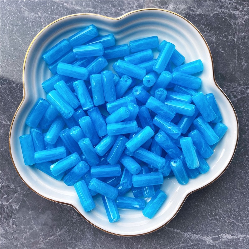 12- Bleu lac