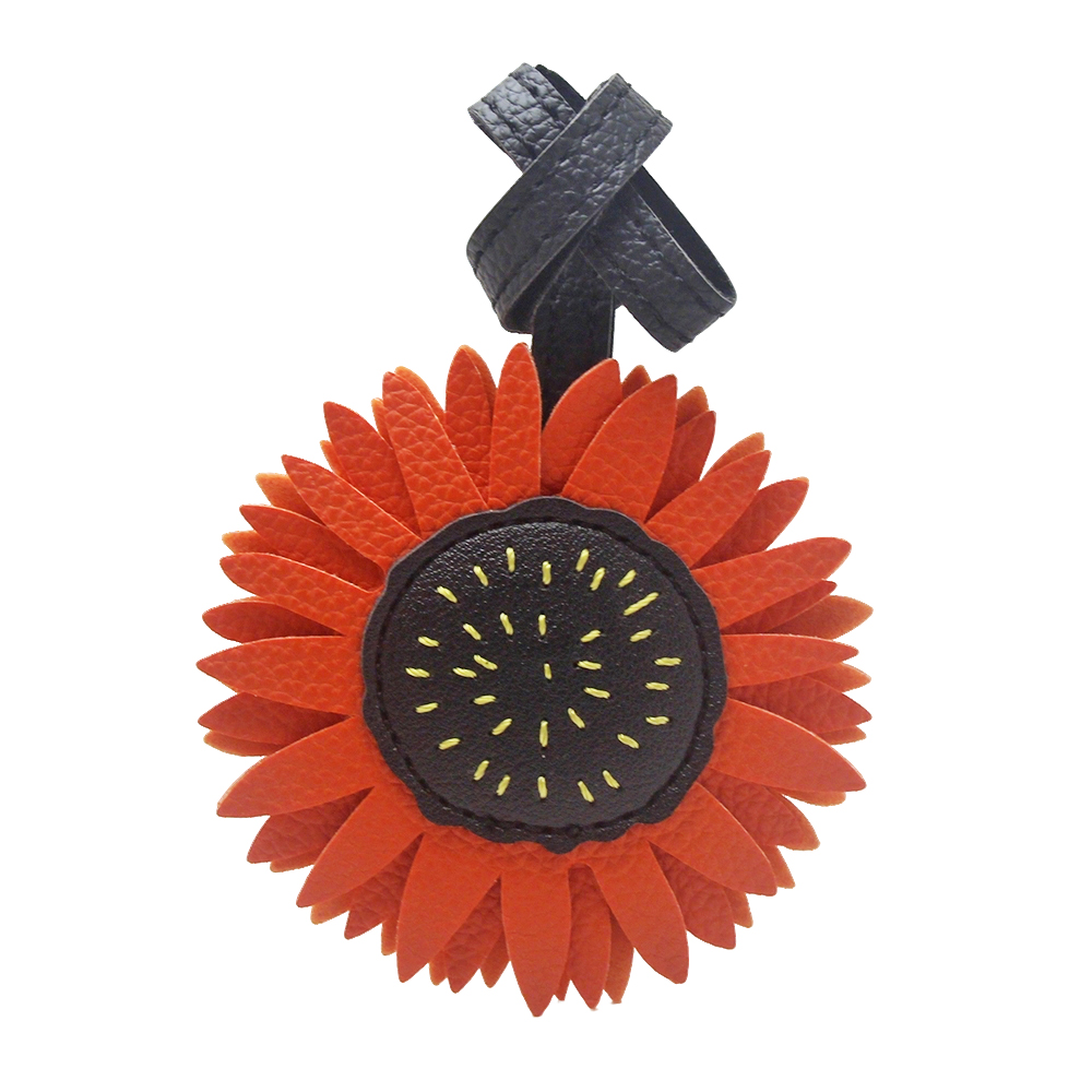 Amuleto de cordón negro