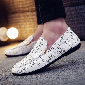 冬の春の秋の男性用トレンドネットレッドレイジースリップオンブリティッシュシューズ - Product Image 3