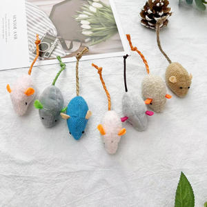 Qbellpet Fabricantes Venda ao ar livre Gatinho Brinquedos Set non-toxic durável <span class=keywords><strong>Catnip</strong></span> Rabbit Fur Cat Mouse Toy para pet interativo