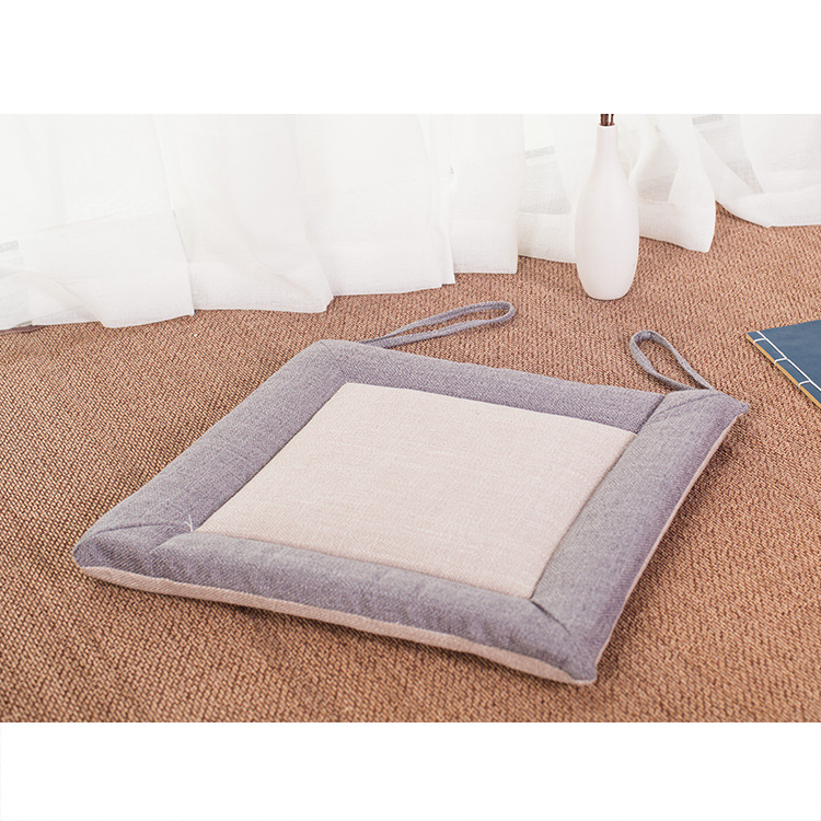 Bords gris et surface blanche