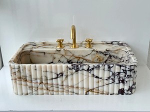 高端豪华卡拉卡塔中提琴大理石水槽采用精炼石材现代设计罗纹三边矩形形状包括排水器 - Product Image 3