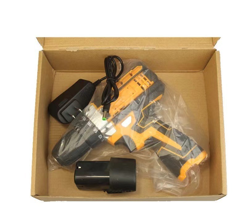 12V, una batteria, un caricabatterie in confezione di cartone.
