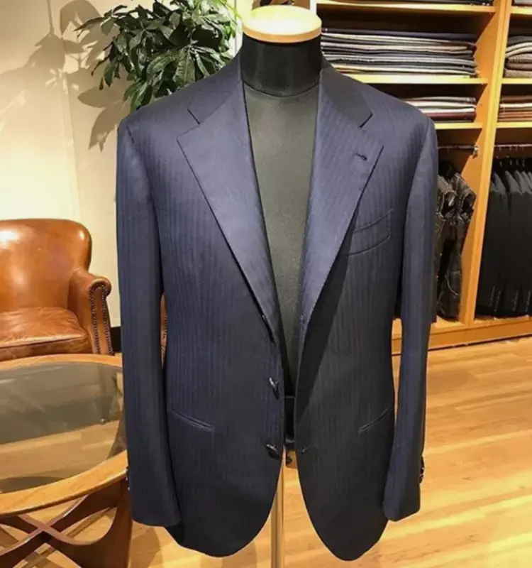 カスタムハイエンド品質最新デザインMTMCMTコートパンツ男性男性ビジネススーツ花婿ウェディングスーツメンズスーツを測定するために作られました