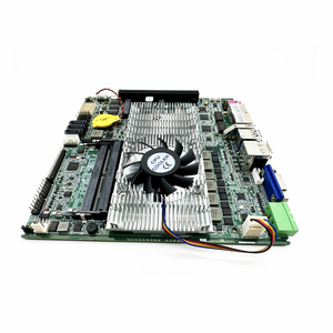 Scheda madre industriale Mini <span class=keywords><strong>ITX</strong></span> DDR4 con porta PCIe 16X 3 USB 3.0 <span class=keywords><strong>6</strong></span> <span class=keywords><strong>COM</strong></span>