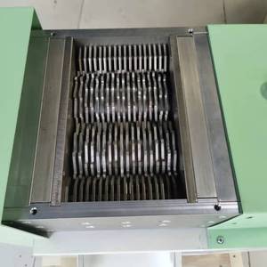 Küçük mini shredder100 geri dönüşüm hiçbir gürültü kirliliği masaüstü kırma parçalama makinesi laboratuvar ofis kullanımı makinesi - Product Image 2