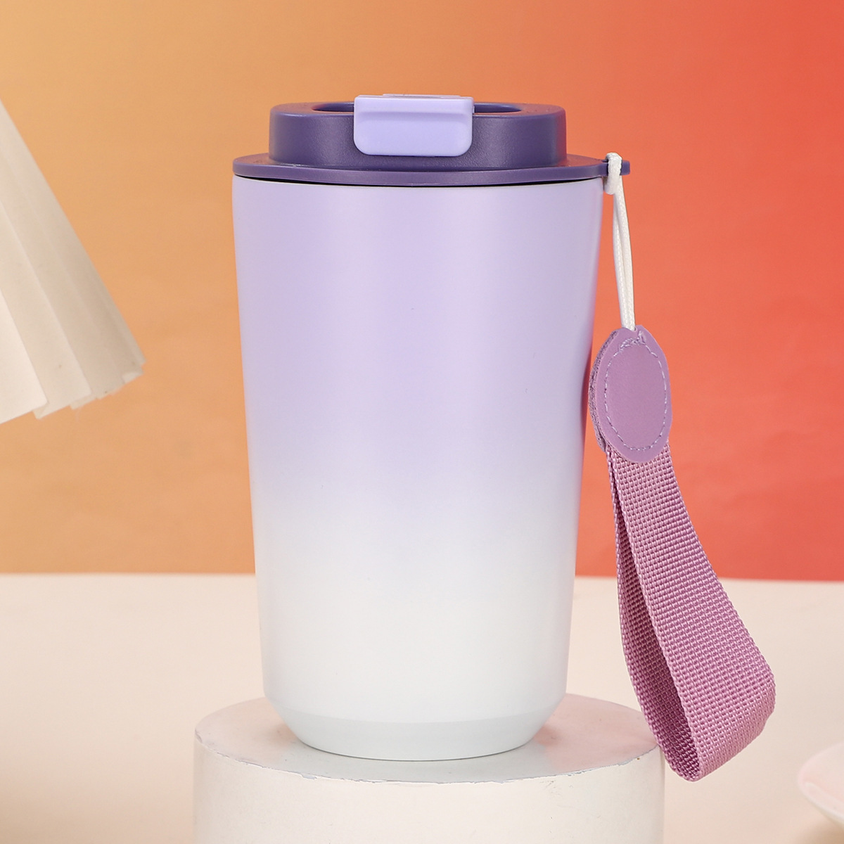 Dégradé violet et blanc
