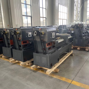 Máquina de torno de alta precisión CK6180 Torno CNC Siemens Control numérico computarizado - Product Image 5