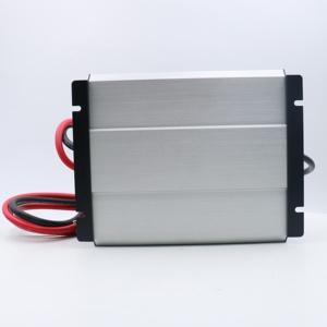 Otomatik 4S Lifepo4 pil paketi şarj cihazı 12V 80A hızlı Lifepo4 pil şarj cihazı 12V çıkış 14.6V 80A Lifepo4 pil şarj cihazı