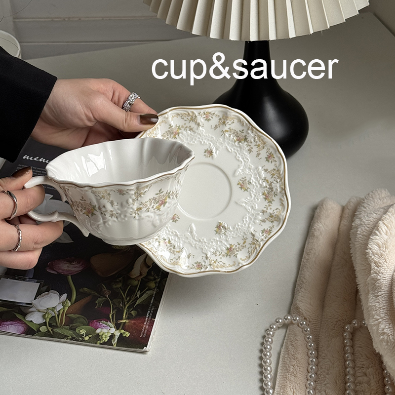 tasse et soucoupe
