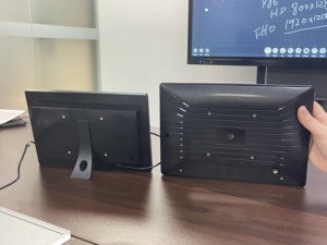 10.1 Inch Multi Functional Android Tablet Digital Signage Advertising Equipment and HDMI IN/OUT <strong>Interface</strong>