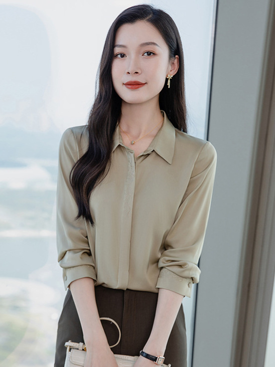 สีเขียวถั่ว