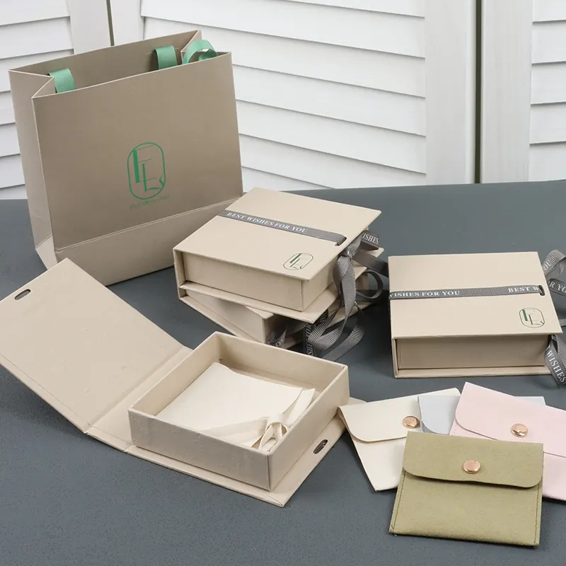 Милан роскошный дизайн квадратная бумажная Магнитная картонная упаковочная коробка для ювелирных изделий с лентой