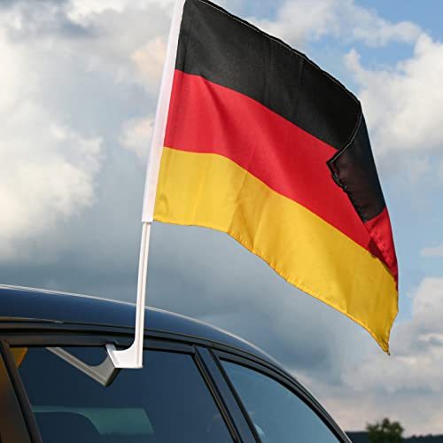 Car flagpole