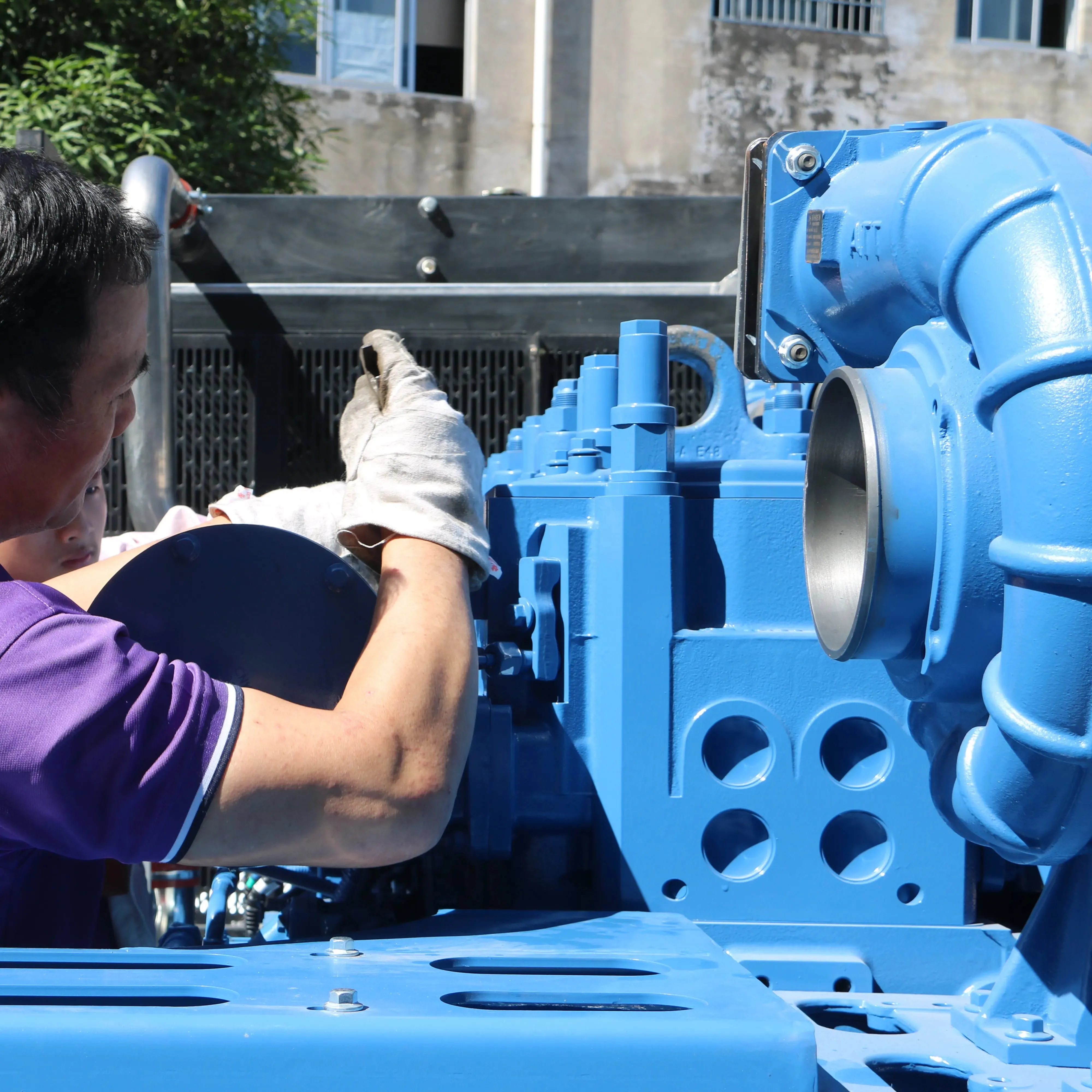 YUCHAI 50KW Single Cylinder Electric Wobbly Marine Engine Complete Diesel Pump Machinery for Home Use Boats Core Motor Component