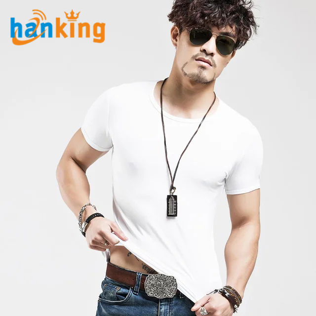 คอกลมสีขาว