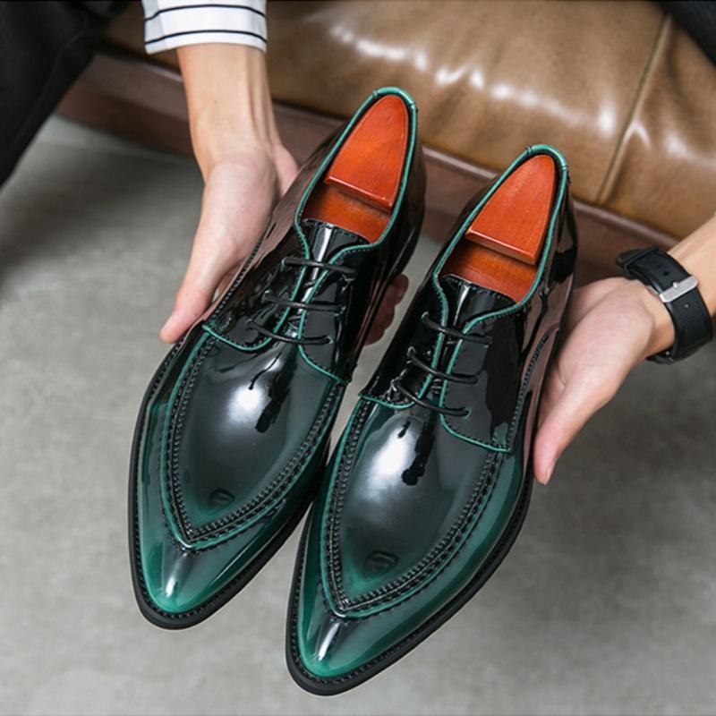 สีเขียว