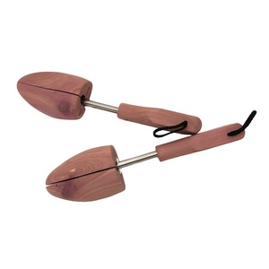 Adjustable Cedar Shoe Tree / Shoetree With <strong>String</strong> <strong>Handle</strong> - ST10C Straight <strong>Handle</strong> Cedar Shoe - Product Image 4
