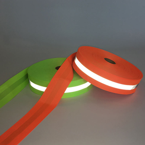 Formato personalizzato fluorescente verde di avvertimento nastro riflettente in tessuto di poliestere rotolo di nastro riflettente cucire su nastro per uniforme - Product Image 4