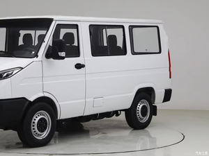 2024 Ivecos Turbo günlük 2.5T A35 M1 kısa aks ile hafif yolcu Van düşük çatı ikiz lastik manuel dişli kutusu 5-9 koltuk kapasitesi - Product Image 4