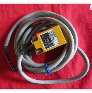 Sensor de proximidad estándar rectangular TLN5ME1 de - Product Image 1
