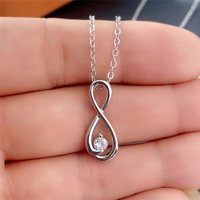 XL667 white gold