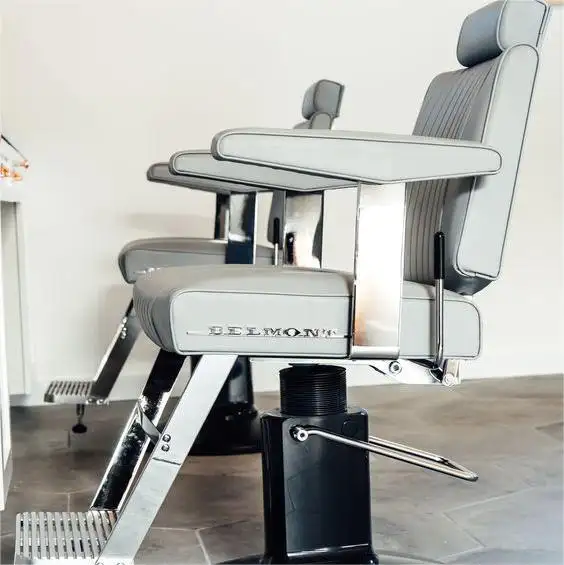Modern Luxury High Quality Portable Black Leather Hair Beauty Barber Shop Metal Salon Barber Chair