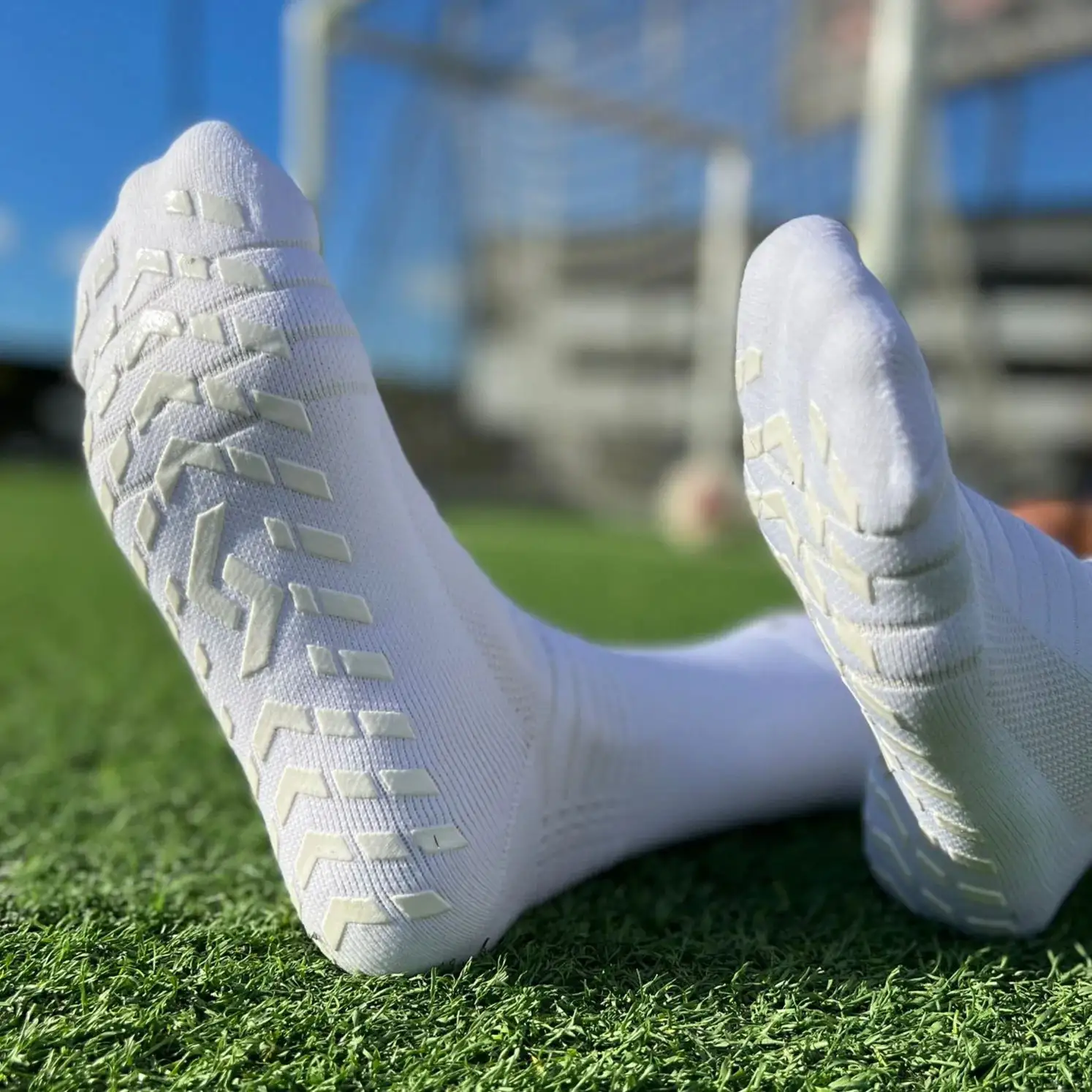 Erkekler ve kadınlar için popüler özel futbol kavrama çorap aşınmaya dayanıklı anti kayma futbolcu çorapları düşük sipariş miktarı ekip çorap