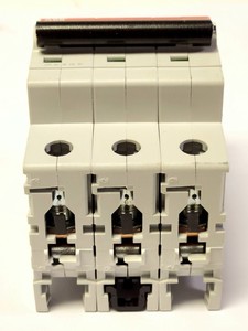 New and Original Plc S 203L C10 3 Pole S203L 400 VAC Circuit Breaker 4575 Ka Circuit Breaker PLC Programming Controller - Product Image 4