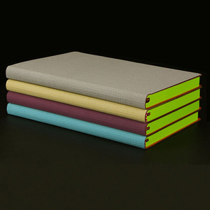 2025 taccuino personalizzato A5 con cinturino elastico supporto per penna in pelle stampato Logo diario blocco Note all'ingrosso con Logo personalizzato - Product Image 2
