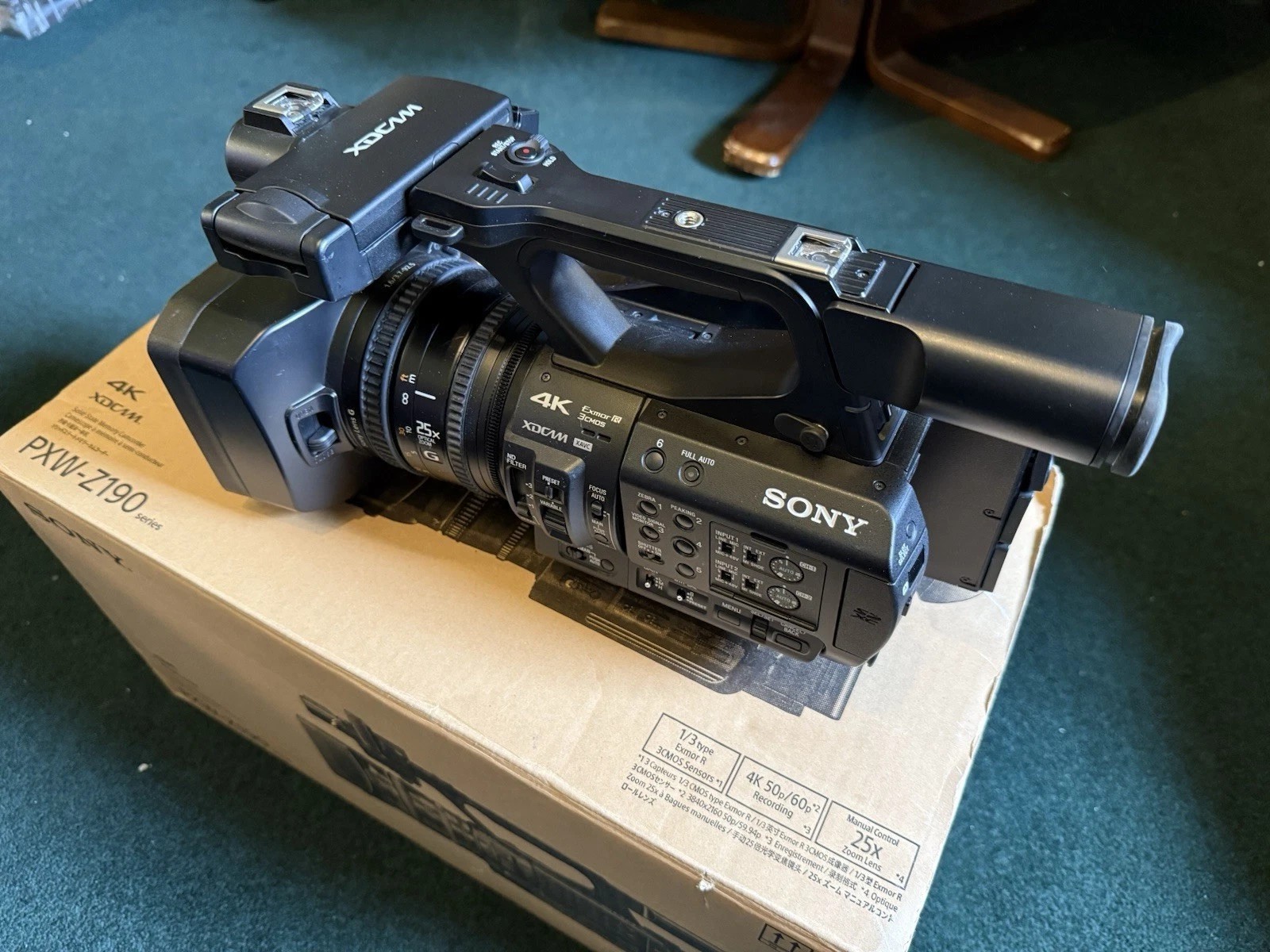 PXW-Z190