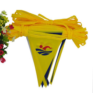 Banderas de banderines de plástico Banderas triangulares Banderín de PE banderas de cuerda - Product Image 3