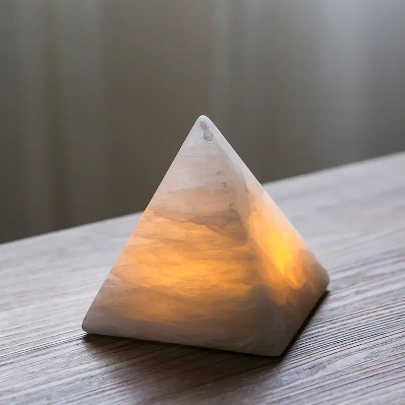 피라미드 광석 심장 모양의 구형 야간 조명 기하학 장식품 선물 램프 피라미드 화려한 조명 침실 램프 테이블 램프